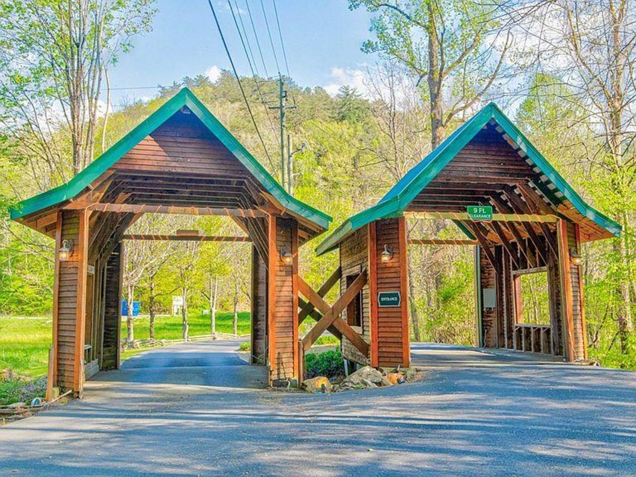 Amazing Views, Pool, Hot Tub, Game Room Sevierville Exterior photo